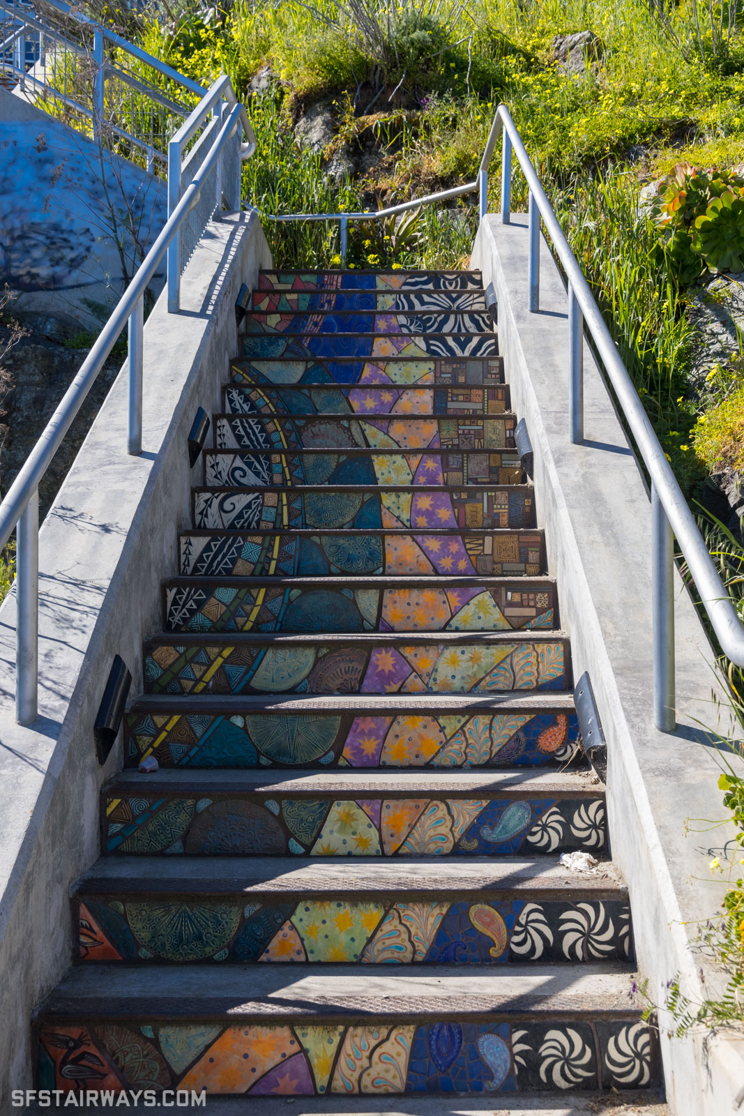 Narrow street and steep steps of Via … – License image – 13819118 ❘  lookphotos